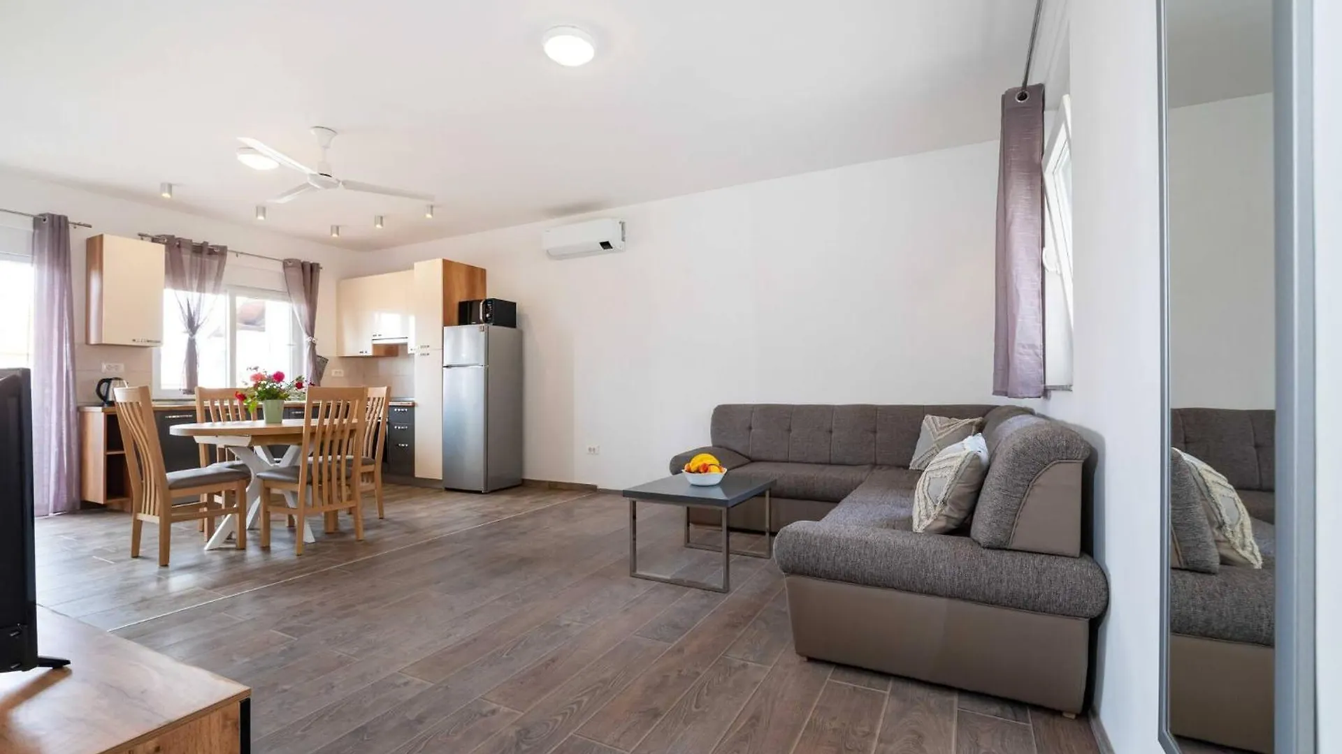My Dalmatia - Apartment Blagdan One With Private Parking Zadar