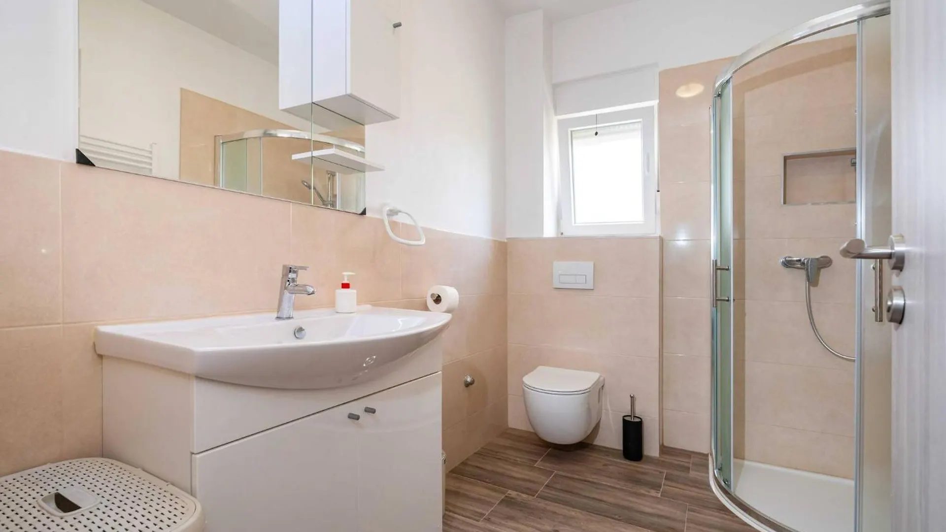 My Dalmatia - Apartment Blagdan One With Private Parking Zadar 0*,