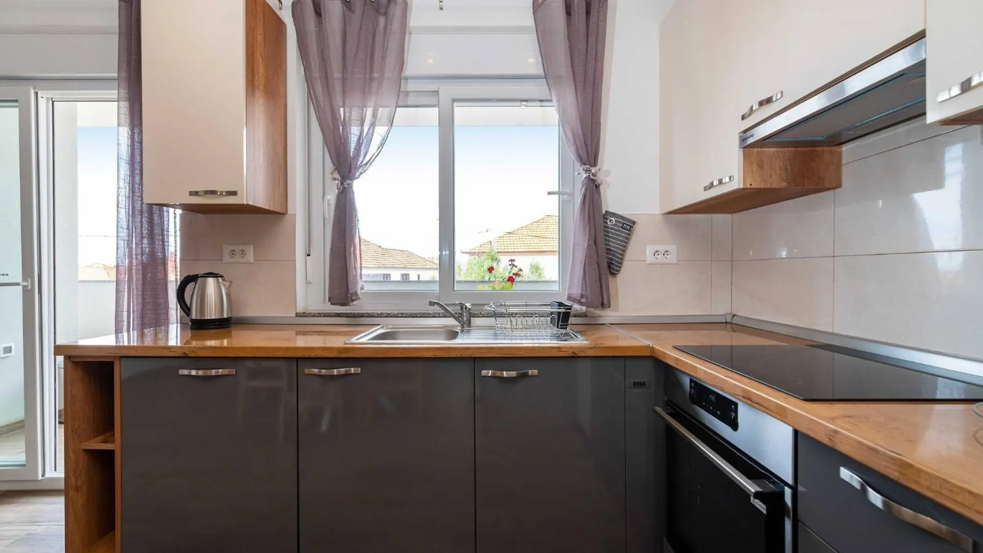 My Dalmatia - Apartment Blagdan One With Private Parking Zadar 0*,